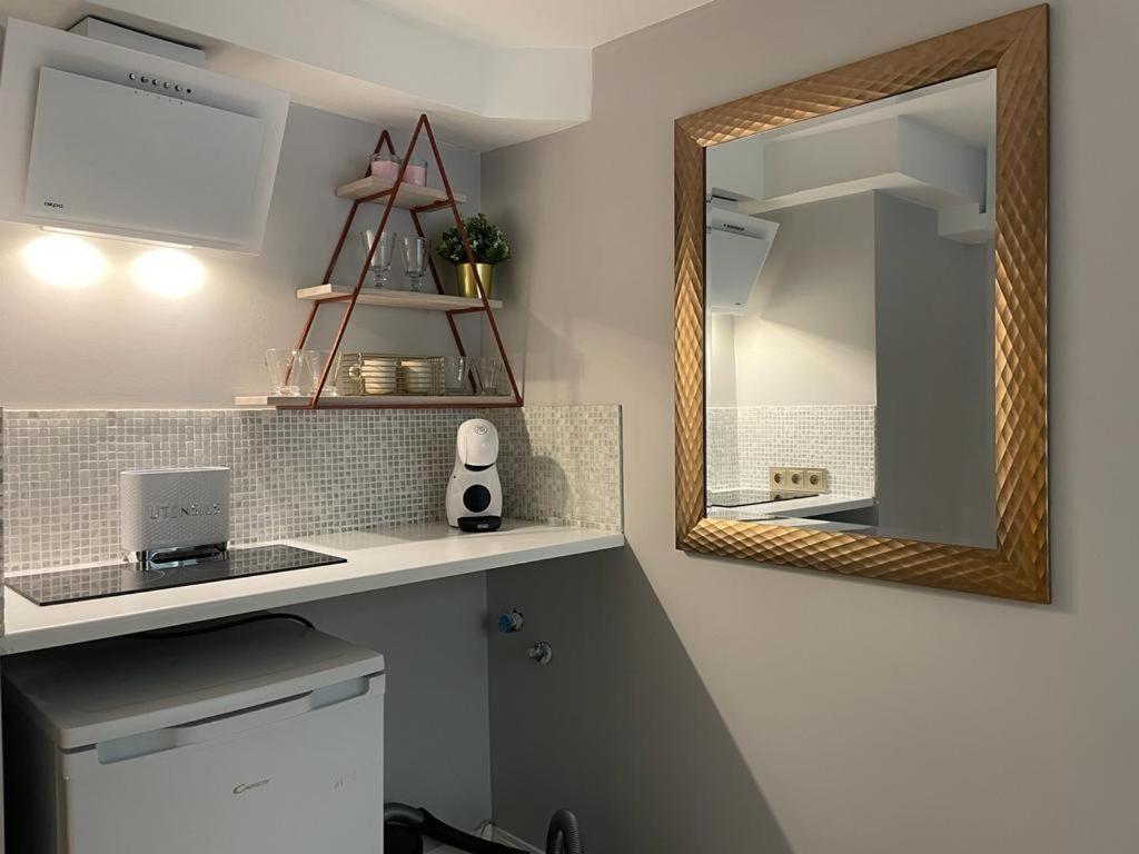 Cute Apartment For Young Travellers Riga Buitenkant foto